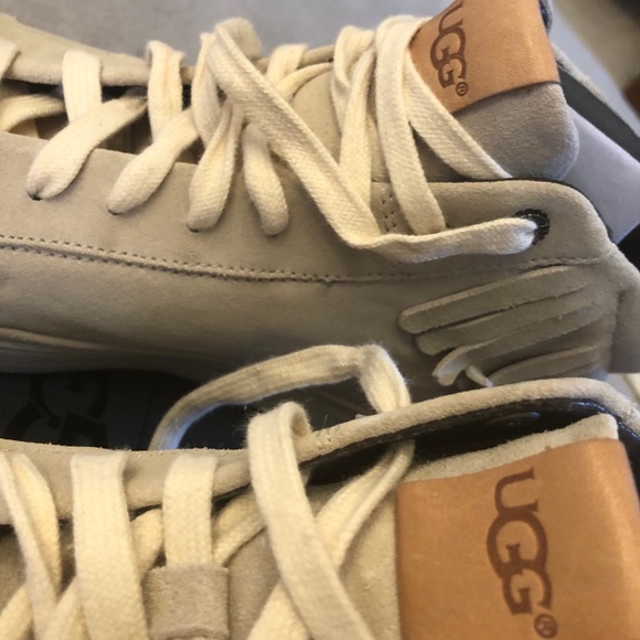 BNIB UGG men’s suede Cali Fringe Brekan sneakers SZ 9! - Picture 2 of 7